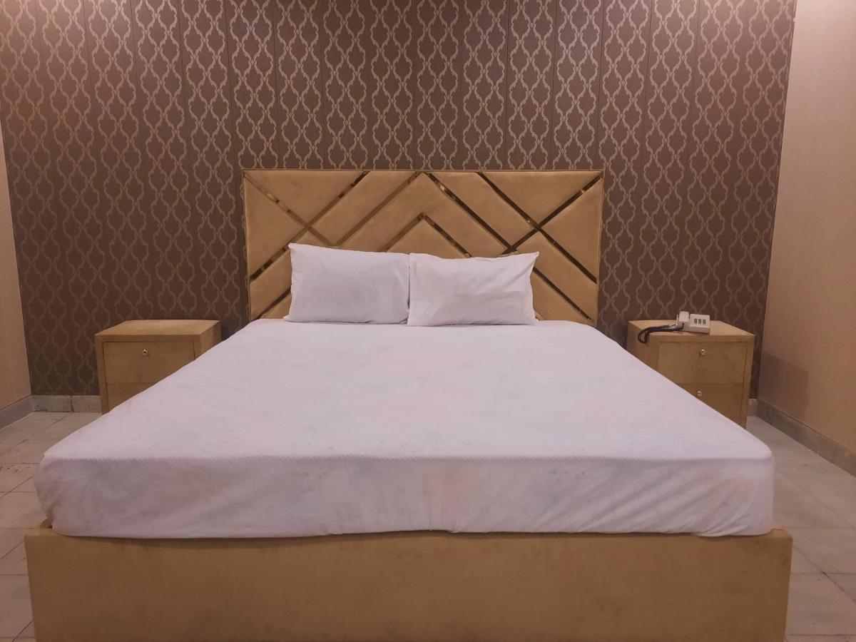 Royal Fort Executive Hotel Gulberg لاهور المظهر الخارجي الصورة