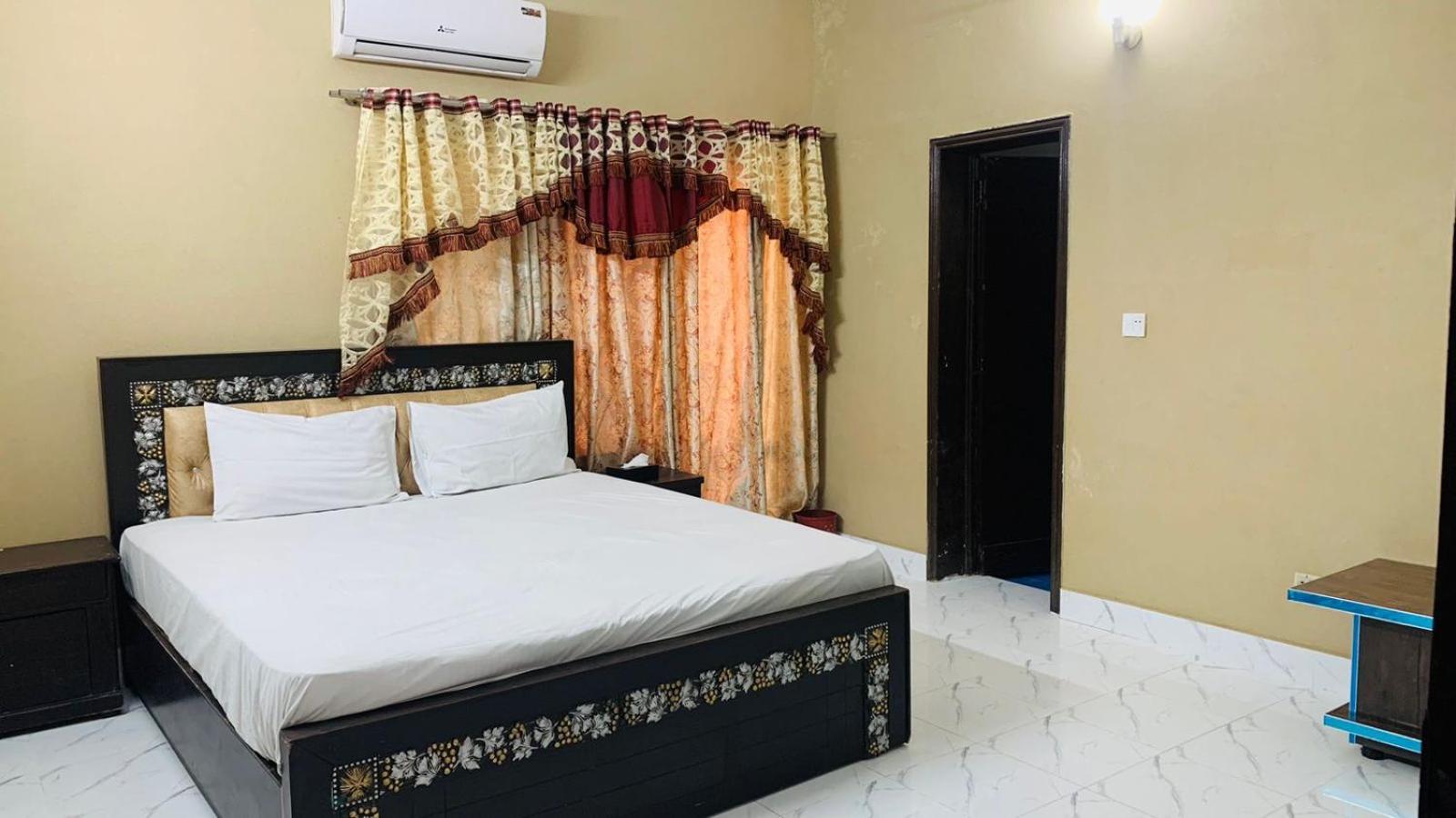 Royal Fort Executive Hotel Gulberg لاهور المظهر الخارجي الصورة